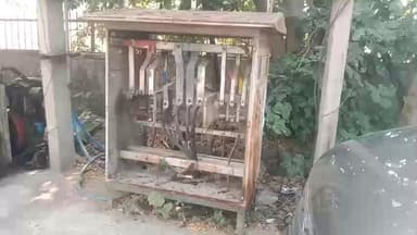 #KEDL कि बड़ी लापरवाही गणेश चोक रंगबाड़ी कई जानवरों की करंट लगने से हुई मुत्यु कई बार लग चुकी है आग