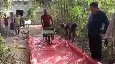 ডেবরা: চকমানু সংসদে ঢালাই রাস্তার কাজ উদ্ধোধন করলেন উপপ্রধান চন্দন বেরা