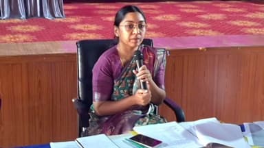 ಅಂಕೋಲ: ಸತ್ಯಾಗ್ರಹ ಸ್ಮಾರಕ ಭವನದ ಅಭಿವೃದ್ಧಿಗೆ ಕ್ರಮ ಪಟ್ಟಣದಲ್ಲಿ ಜಿಲ್ಲಾಧಿಕಾರಿ ಕೆ. ಲಕ್ಷ್ಮೀಪ್ರಿಯಾ ಸಭೆ