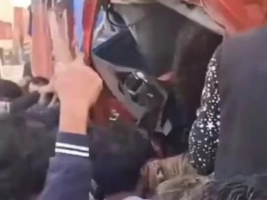 बहादुरगंज: बहादुरगंज में NH-327ई पर दो ट्रकों की टक्कर, ट्रक चालक की मौत