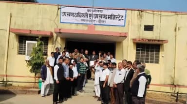 लालसोट: आईएएस अधिकारी संतोष वर्मा की कथित आपत्तिजनक टिप्पणी के विरोध में लालसोट में ब्राह्मण समाज ने किया प्रदर्शन, सौंपा ज्ञापन