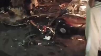 मिलक: खंडिया चौराहे के पास वैगन आर और बाइक की आमने-सामने भिड़ंत, बाइक सवार चाचा-भतीजे की हुई दर्दनाक मौत, देखें वीडियो