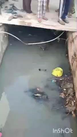 नदबई: नदबई में वेयर हाउस रोड के पास खुले नाले में एक युवक और दो बच्चे गिरे, हुए घायल