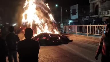 देवेंद्रनगर: देवेंद्रनगर में श्रीराम मंदिर के सामने सतना रोड पर पयांर से भरी ट्राली में लगी आग