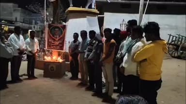 ಹುಲಸೂರ: ಗಡಿಗೌಂಡಗಾವ ಗ್ರಾಮದಲ್ಲಿ ಅಗಲಿದ ಹಿರಿಯ ಐಎಎಸ್ ಅಧಿಕಾರಿ ಮಹಾಂತೇಶ ಬಿಳಗಿ ಅವರಿಗೆ ಗ್ರಾಮಸ್ಥರಿಂದ ಶ್ರದ್ಧಾಂಜಲಿ ಸಲ್ಲಿಕೆ