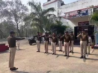 पाकुड़िया: पाकुड़िया ब्लाॅक समेत विभिन्न संस्थानों में संविधान दिवस मनाया गया #pakur