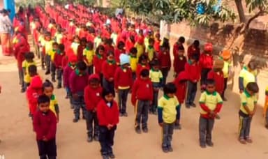 केरेडारी: गोल्डन पब्लिक स्कूल केरेडारी में मनाया गया संविधान दिवस