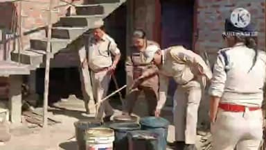 তিতাবৰ: বৰহোলাত অবৈধভাৱে প্ৰস্তুত কৰা চুলাই নষ্ট কৰে আৰক্ষীয়ে , প্ৰায় বিশ হাজাৰ টকাৰ চুলাই নষ্ট