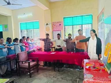 आलापुर: राजकीय हाईस्कूल जहांगीरगंज में संविधान आधारित प्रतियोगिता के विजेताओं को किया गया पुरस्कृत