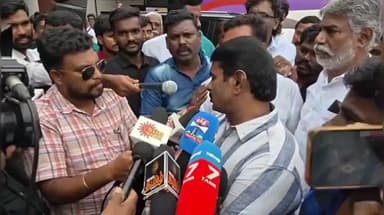 பரமக்குடி: பிரபாகரனை விட பெரியார் பெரிய தலைவரா? உலகநாதபுரத்தில் செய்தியாளர் சந்திப்பில் சீமான் சரமாரி கேள்வி