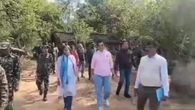 अल्बर्ट एक्का (जारी): उपायुक्त ने किया मंगरूतला टोला का दौरा, 60 से अधिक ग्रामीणों को योजनाओं का मिला लाभ