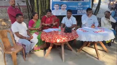 সীতাই: আদাবাড়ি গ্রাম পঞ্চায়েতের বাজিৎ চাত্রা বুথে তৃণমূলের SIR সহায়তা কেন্দ্রে উপস্থিত বিধায়িকা