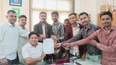 रेवदर: रेवदर महाविद्यालय के छात्रों ने प्राचार्य को ज्ञापन सौंपा, परीक्षा फॉर्म तिथि बढ़ाने और शुल्क घटाने की मांग की