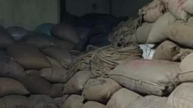 लैलूंगा: लैलूंगा सीमा पर धान अधिकारियों की मिलीभगत से अवैध आवागमन जारी