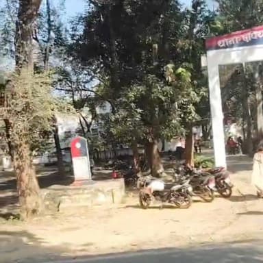 #gonda #GondaPolice #negligence
पुरानी रंजिश में गर्भवती से मारपीट का मामला
गर्भवती महिला के पैदा हुए बच्चे की देर रात ...