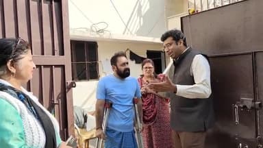 दरवाजे पर खड़े दिखे जिलाधिकारी दरअसल SIR अभियान को गति देने के लिए डीएम आगरा खुद मैदान पर उतर पड़े।
#आगरा #sir #सरकार #...