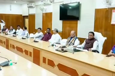 ବ୍ରହ୍ମଗିରି: ବିଧାନସଭାର ଶୀତକାଳୀନ ଅଧିବେଶନ ନେଇ
ବିଧାନସଭା ପରିସରରେ ସମସ୍ତ ବିଧାୟକଙ୍କୁ ନେଇ ମୁଖ୍ୟମନ୍ତ୍ରୀ ବୈଠକ ଅନୁଷ୍ଠିତ l