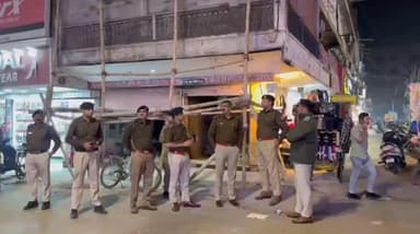 रीवा पुलिस अधीक्षक शैलेन्द्र सिंह शहर की सुरक्षा व्यवस्था का जायजा लेने सड़क पर उतरे
#santoshverma #viralvideoシ #हरितप्र...