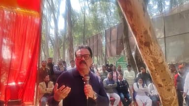 #द्वार लाईव संविधान दिवस के मौके पर लोहरदगा कॉंग्रेस के लोगों ने संविधान संकल्प कार्यक्रम आयोजित