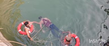 मंगरूळपीर: .. अत्यंत दु:खद😭
त्या..जोडप्याच्या मृत्यूचे कारण आले समोर!
ग्राम स्वासीन येथे कालची दु:खद घटना.