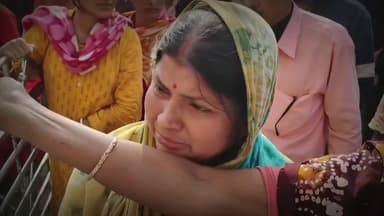 নারায়ণগড়: নারায়ণগড়ের টাকলায় রাতের অন্ধকারে মন্দির চুরি হওয়ায় কাঁদলেন গ্রামের মহিলারা!