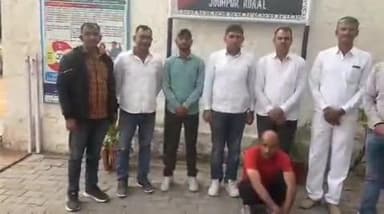 शेरगढ़: शेरगढ़ पुलिस और डीएसटी ने वांटेड बदमाश को किया गिरफ्तार, 4 साल से ओडिशा, गुजरात सहित कई राज्यों में ठिकाने बदलकर छिपा था