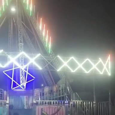 बिश्रामपुर: विश्रामपुर डाक बंगला मैदान में महोत्सव मेले में उमड़ रही है हजारों दर्शकों की भीड़