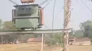 सेमरिया: रीवा: वीरखाम बस्ती 2 माह से अंधेरे में, ट्रांसफार्मर बदलने के लिए ₹5000 रिश्वत मांगने का आरोप