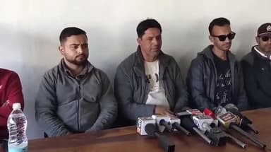 मनाली: रेड दी हिमालया विजेता सुरेश राणा ने कुल्लू में की पत्रकार वार्ता