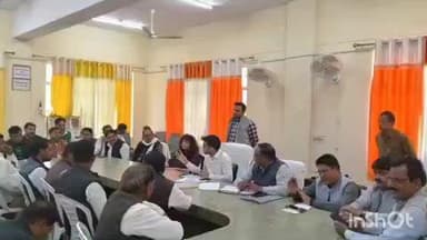 टूंडला: टूंडला तहसील के सभागार में एसडीएम ने सभी राजनीतिक दलों के बूथ एजेंट के साथ एसआईआर को लेकर बैठक ली