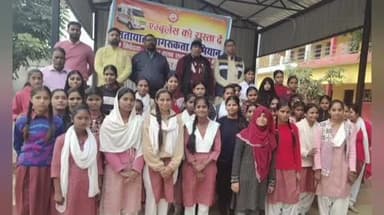 जयसिंहपुर: कटका क्लब के तत्वावधान में यातायात माह पर विशेष जागरूकता में 'एम्बुलेंस को रास्ता दें' अभियान में छात्रों ने ली शपथ