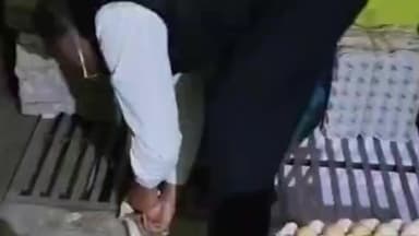 मुरादाबाद: अंडा गोदाम पर खाद्य विभाग की छापेमारी के बाद हुआ बड़ा खुलासा, कई लाख के कैमिकल से देशी अंडे बनाने का गोदाम पकड़ा गया