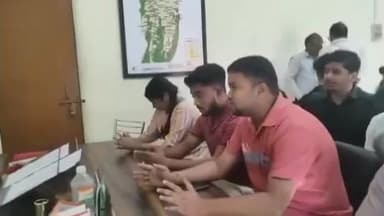 করিমগঞ্জ: সিভিল হাসপাতালের বিভিন্ন সমস্যা নিয়ে স্বাস্থ্য বিভাগের জয়েন্ট ডাইরেক্টরের সাথে সাক্ষাৎ করলেন জেলা যুব কংগ্রেস ও NSUI