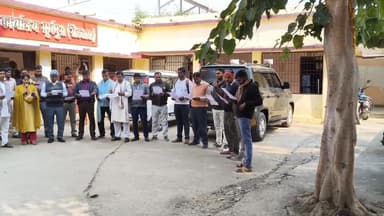 सूर्यपुरा प्रखंड मुख्यालय परिसर में आज गुरुवार को 1 बजे बाल विवाह रोकथाम को लेकर जागरूकता कार्यक्रम आयोजित किया गया। का...