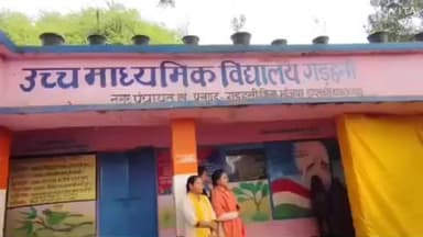 गड़हनी: पड़रिया गड़हनी विद्यालय में बाल विवाह के खिलाफ नाटक का मंचन