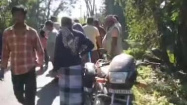 হলদিবাড়ি: কৃষি ফার্ম সংলগ্ন এলাকায় পথ কুকুরকে বাঁচাতে গিয় পথ দুর্ঘটনায় আহত হলো এক বাইক আরোহী