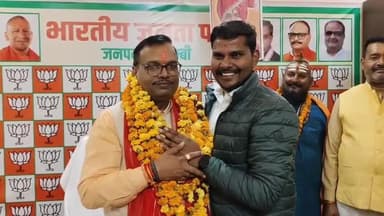 मंझनपुर: भाजपा ने दोबारा सौंपी जिलाध्यक्ष की कमान, समर्थकों में जश्न का माहौल, मंझनपुर चौराहे पर हुआ स्वागत