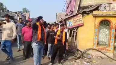 ডায়মন্ডহারবার ১: সরিষাতে কেন্দ্রীয় মন্ত্রী সুকান্ত মজুমদারের ঘিরে বিক্ষোভ দেখালো সুলতানপুরের বিজেপি কর্মী সমর্থকরা