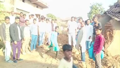 धुरकी: धुरकी प्रखंड के खाला पंचायत बथान टोला में श्रमदान से बना डाली सड़क #jansmasya