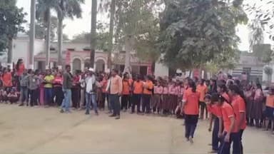 सिकंदरपुर: जूनियर हाईस्कूल सिकन्दरपुर में ब्लॉक स्तरीय खेल प्रतियोगिता संपन्न, प्रतिभाओं ने दिखाया दमखम