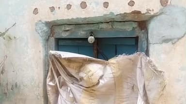 घुवारा: कुसाई गांव में पलायन की मार: रोजगार न मिलने से 60 ग्रामीण दिल्ली जाने के लिए हुए मजबूर #jansamasya