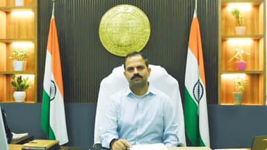 రేగొండ: తొలిరోజు 45 సర్పంచ్ స్థానాలకు, 35 వార్డు స్థానాలకు నామినేషన్లు దాఖలు: వెల్లడించిన ఎన్నికల అధికారి రాహుల్ శర్మ