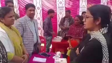 मनातू: पलामू में 'सरकार आपके द्वार' कार्यक्रम का उपायुक्त ने किया निरीक्षण, गरीबों की योजनाओं पर अधिकारियों से की बात