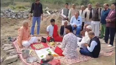 केकड़ी: धानेश्वर में वैदिक मंत्रों से शिव मंदिर का शिलान्यास किया गया, उमड़ा भक्तों का जन सैलाब, माहेश्वरी समाज की बैठक आयोजित