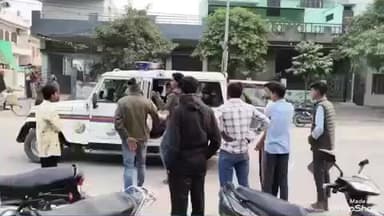 मालपुरा: मालपुरा शहर के जयपुर रोड पर वन विभाग कार्यालय के सामने लात-घुसे चले, युवक घायल, छात्रा अचेत, मची अफरा-तफरी