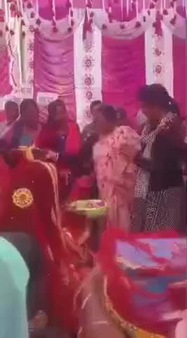 मनातू: सरकार आपके द्वार कार्यक्रम में पलामू उपायुक्त समीर एस ने धात्री माताओं के बच्चों का करवाया मुँह मीठा