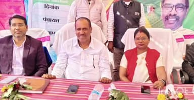 गारू: बारेसार में मईया सम्मान योजना के तहत कार्यक्रम में कुल 13 नए आवेदन प्राप्त हुए