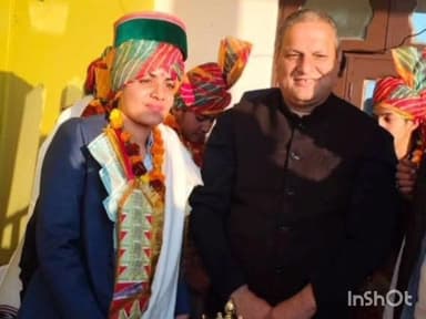 बल्दवाड़ा: भारतीय हैंडबॉल टीम की कप्तान मुस्कान का कांग्रेस नेता ने किया स्वागत