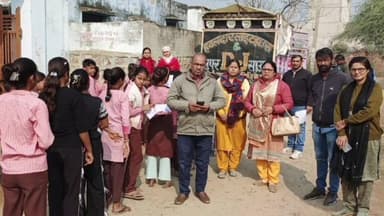 गोवर्धन: गोवर्धन में ग्रामवासियों को SIR अभियान के प्रति किया गया जागरूक