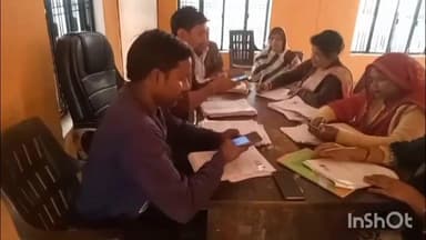 रामसनेही घाट: दरियाबाद, रामसनेहीघाट, अकबरपुर सहित कई जगहों पर एसआईआर फॉर्म भरने का कार्य किया जा रहा